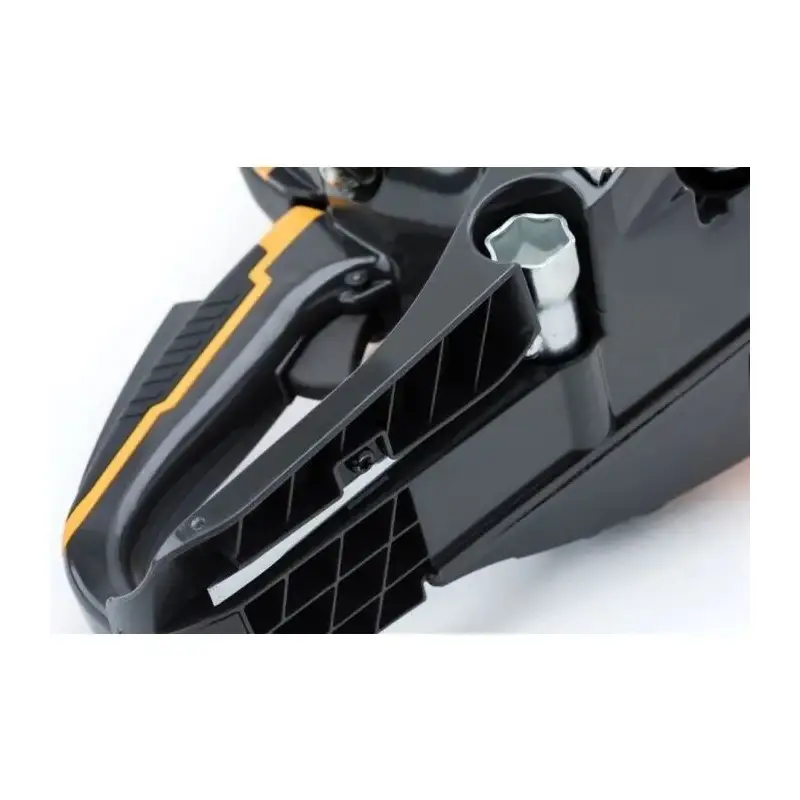 Benzininis pjūklas STIGA CS 750 (5) Benzininio pjūklo STIGA CS 750 žvakės rakto laikiklis